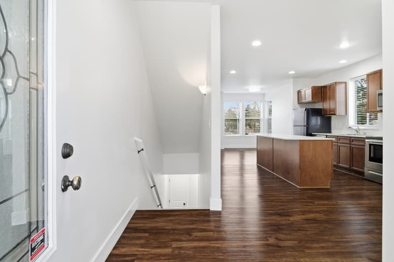 Lakewood Condo: Gravelly Lake Townhomes 8911 Gravelly Lake Dr SW - 116
