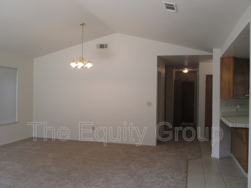 Visalia House: 4043 West Victor Avenue