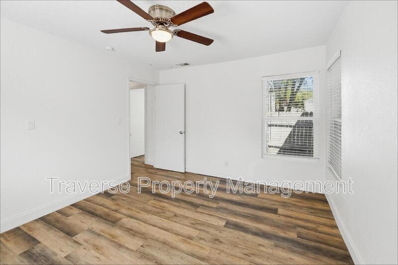 Fort Worth House: 2304 Ryan Ave