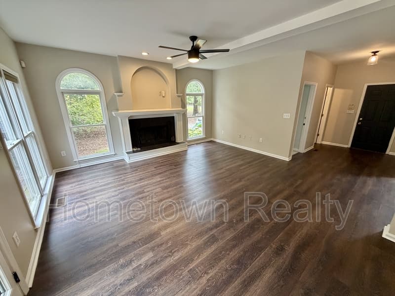 McDonough House: 175 Allie Drive