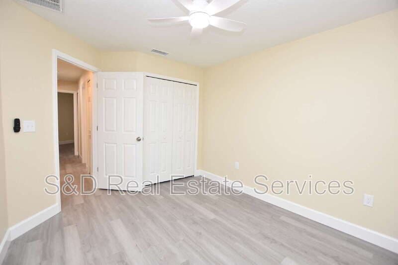 Lakeland Condo: 1111 Mercury Dr E
