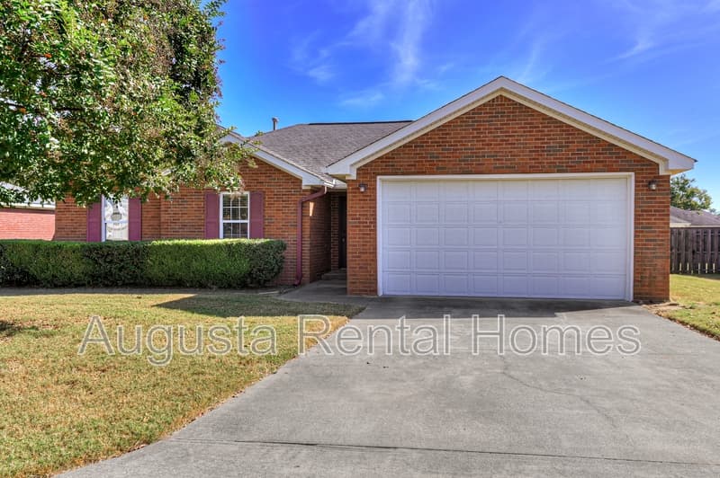 Grovetown House: 223 Taylor Circle