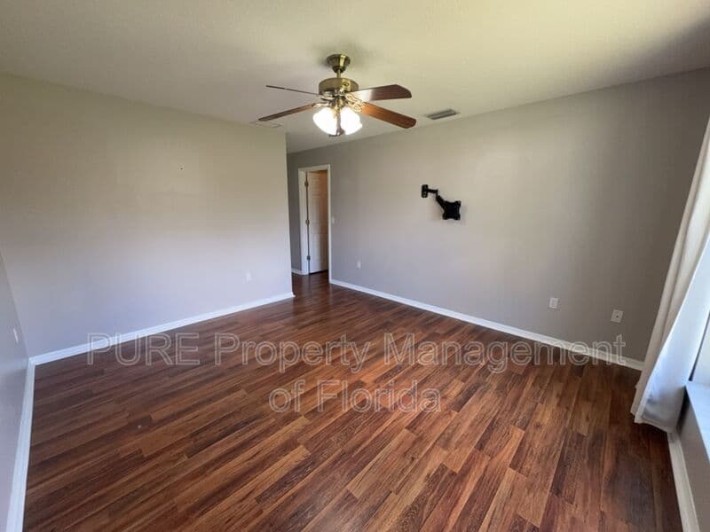 Ocala House: 645 NW 65th St