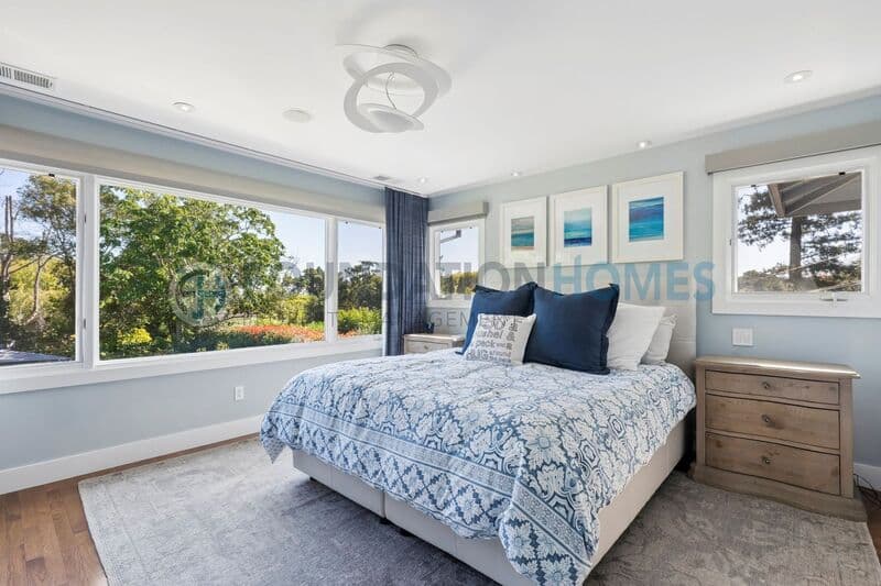 San Rafael House: 62 Manderly Rd