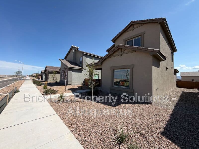 Albuquerque House: 6118 Chicago Dr SE