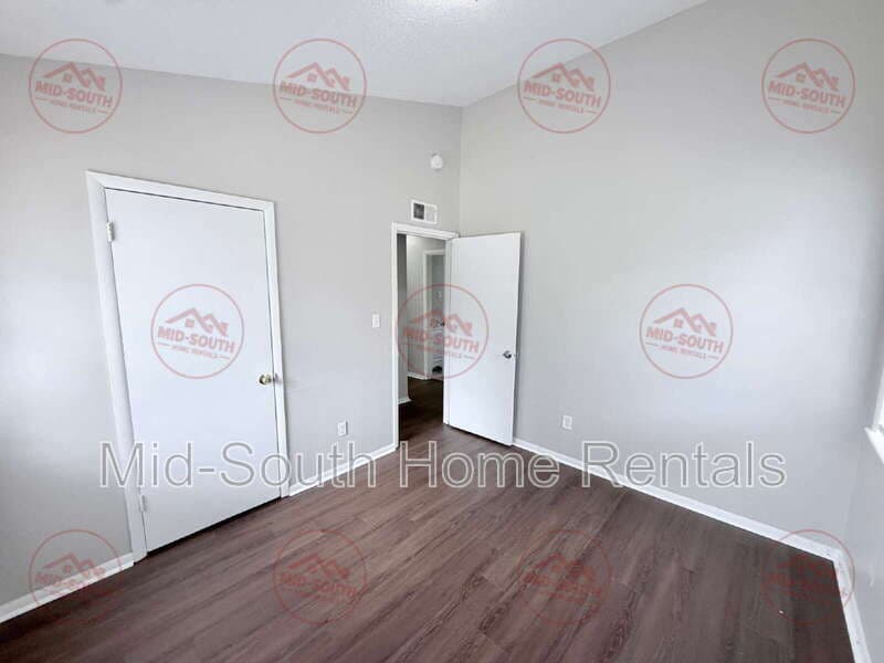 Memphis Townhome: 2282 Theda Ave