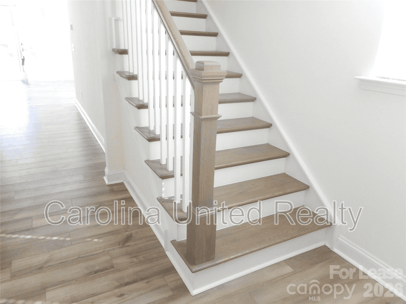 Belmont House: 1566 Cedar Tree Dr