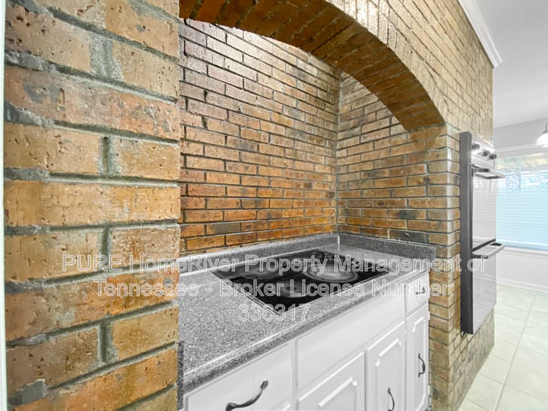 Bartlett House: 3106 Yates St