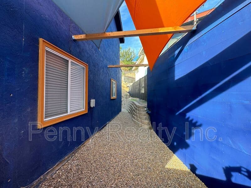 San Diego Condo: 294 Woodman St.