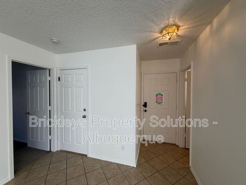 Albuquerque House: 6027 Park South Pl NW