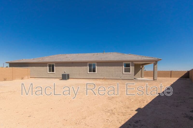Goodyear House: 15657 W Monroe St