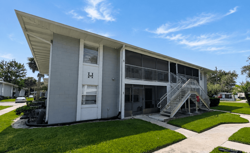 Sanford Condo: 700 E Airport Blvd