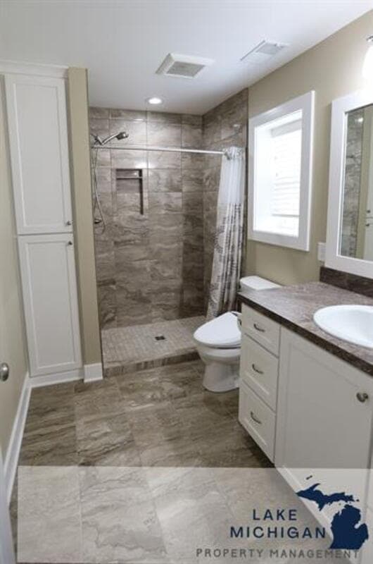 Byron Center House: 8965 Plantation Drive Southwest