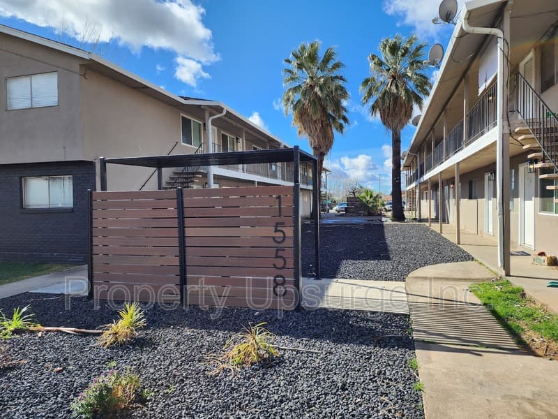 Oroville Condo: 1558 Bridge St