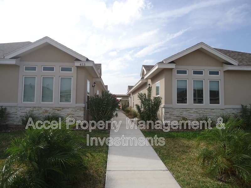 Edinburg Condo: 413 Downing Ave.