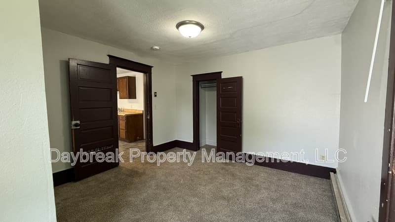 Fargo Condo: 1235 11 1/2 Street North - 3