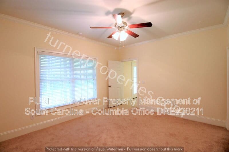 Columbia House: 395 Highland Point Drive