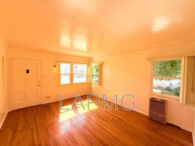 Los Angeles House: 3531 12th Avenue