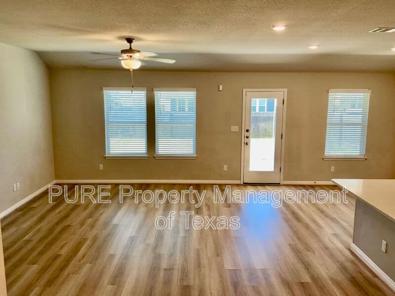 Hutto House: 1013 Otello Way