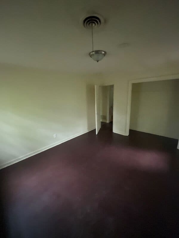 Jackson House: 925 Oleander Avenue- NEW