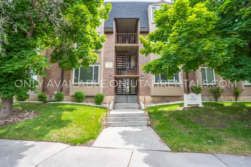 Provo House: 760 N 800 E