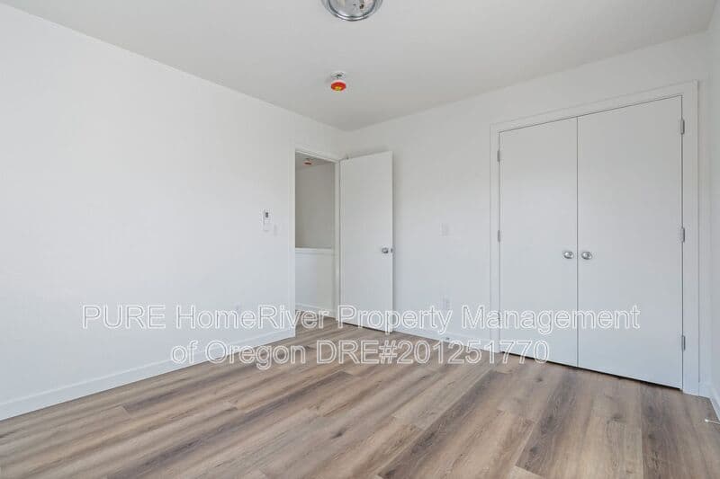 Portland Townhome: 2985 NE Emerson St