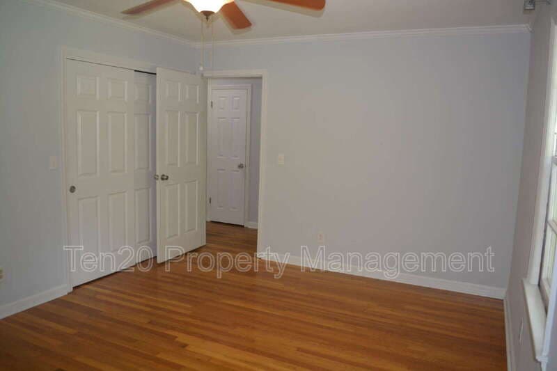 Columbus House: 1815 Marilon Dr