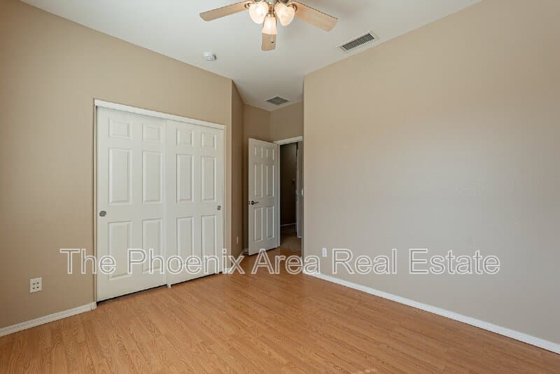 Maricopa House: 44626 W Yucca Ln