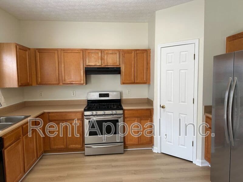 Duluth House: 3880 Grovemont Place