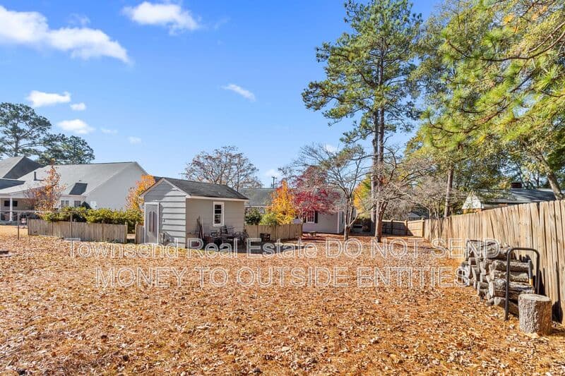 Fayetteville House: 315 Fairfield Dr.