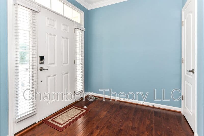 Ashburn House: 21026 Potomac Trail Cir