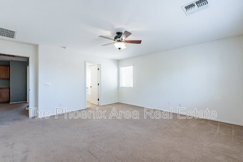 Chandler House: 6953 S Topaz Pl