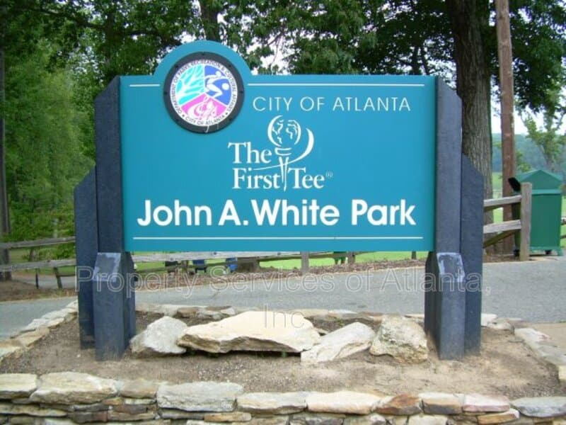 Atlanta House: 1649 Beecher St SW