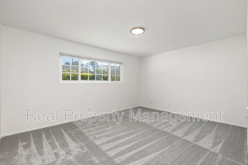Carlsbad House: 3250 Westwood Drive