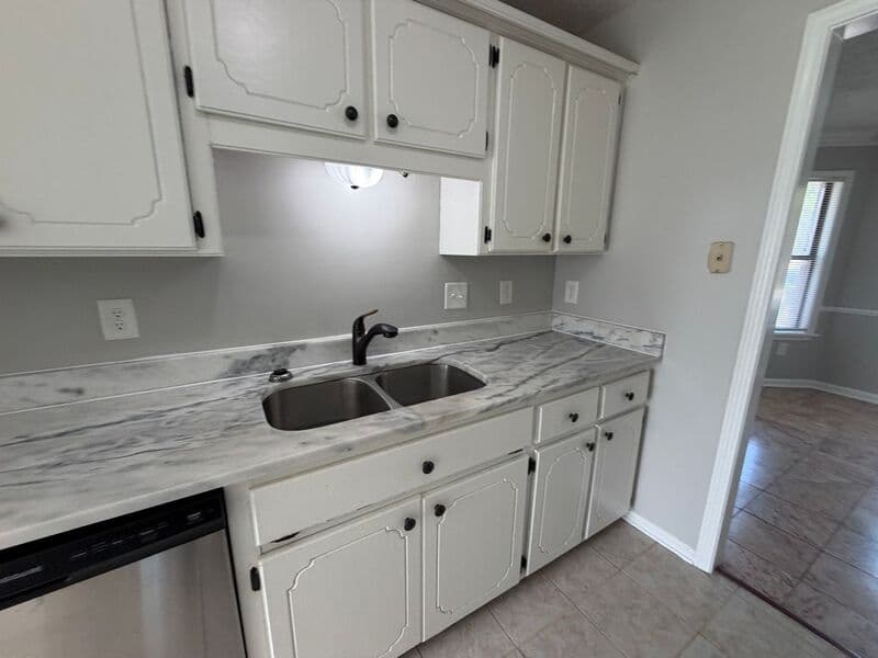 Olive Branch House: 7211 Grove Park Rd