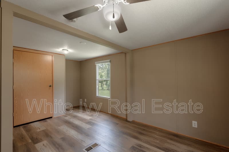 Huntsville House: 37 Riverside Lane
