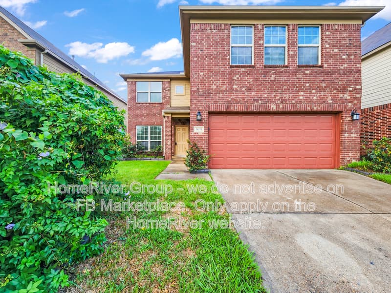 Houston House: 14711 Scenic Sky Way