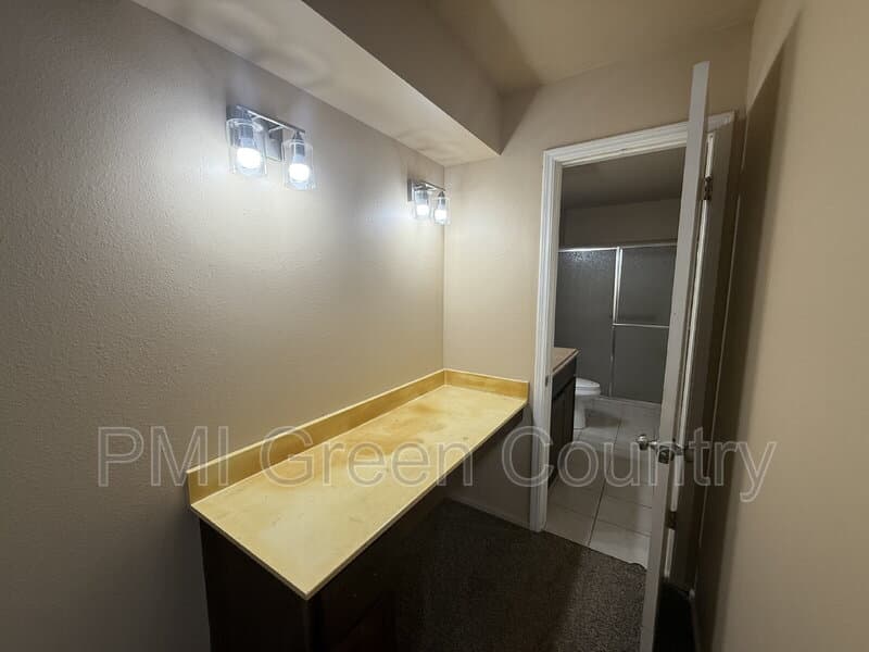 Tulsa House: 4334 E 67th St