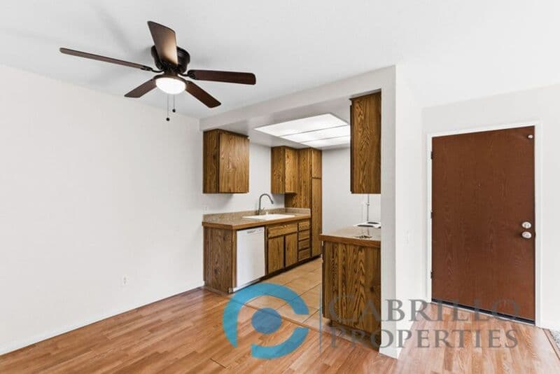 San Diego House: 10278 Black Mountain Rd
