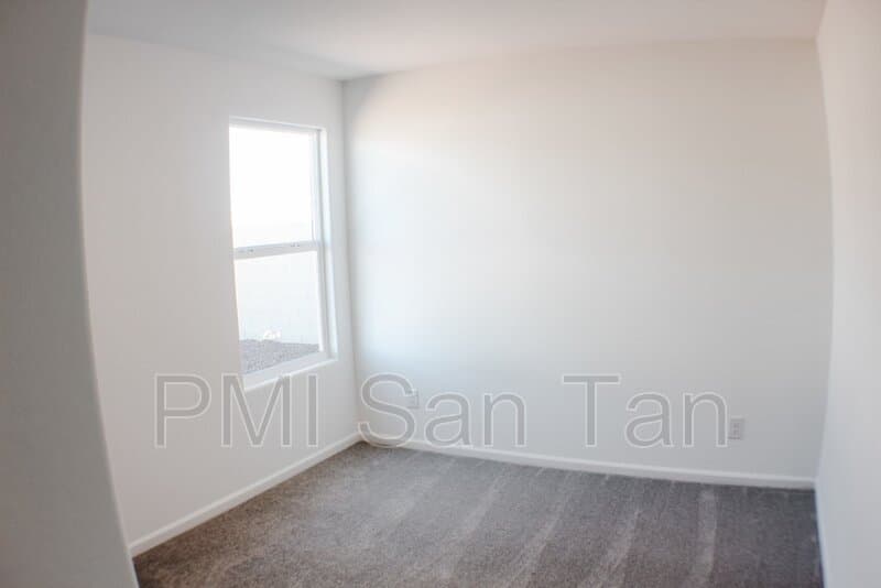 Casa Grande House: 1389 East Jaycie Lane