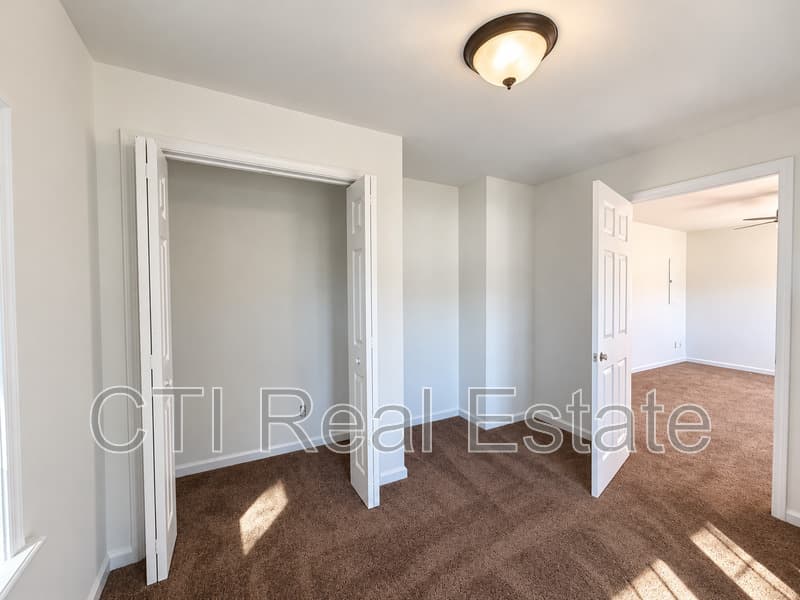 Spotsylvania House: 6614 Partlow Rd