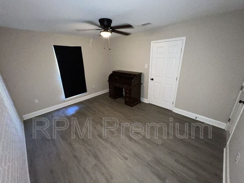 Baton Rouge House: 8724 Pecan Tree Dr.