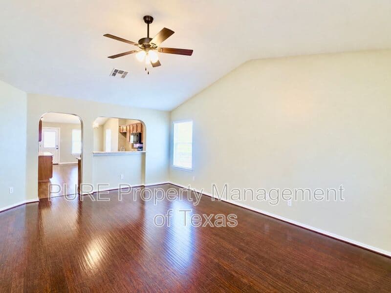 Round Rock House: 932 Monadale Trl