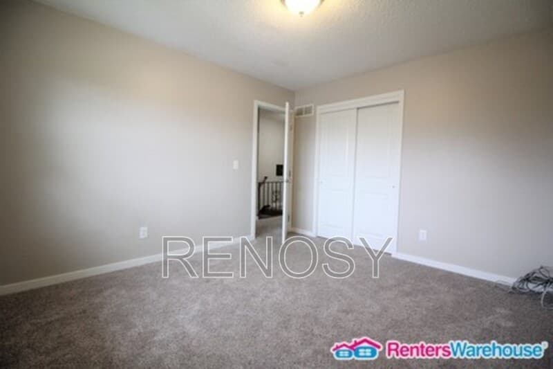 Des Moines House: 4924 Madison Ave