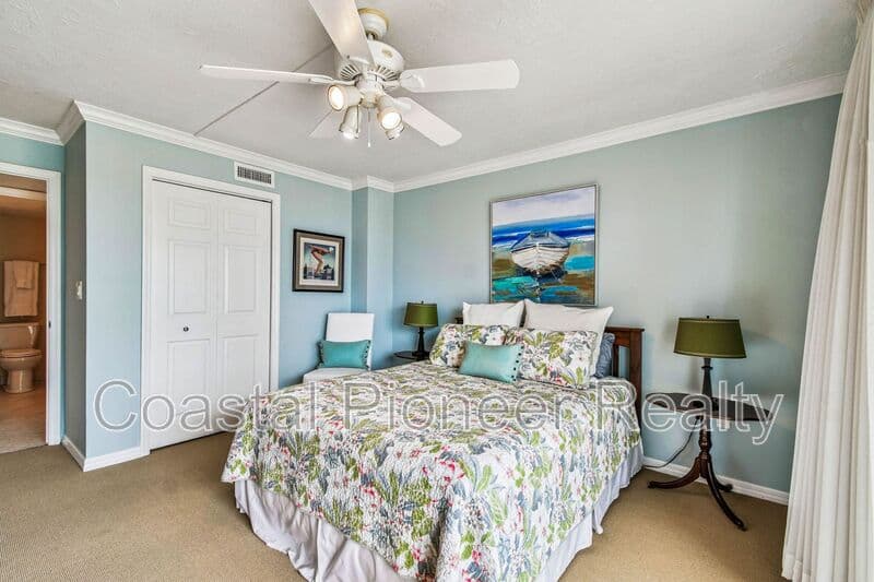 Sarasota Condo: 101 Benjamin Franklin Dr