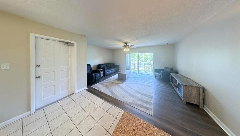 Seminole Condo: 8300 Bardmoor Boulevard - 210