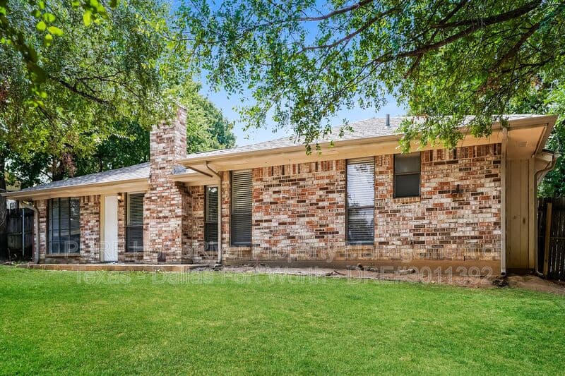 North Richland Hills House: 7232 Timberidge Drive