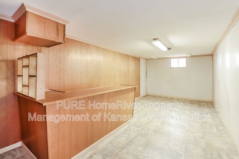Topeka House: 3445 SE 45th Street