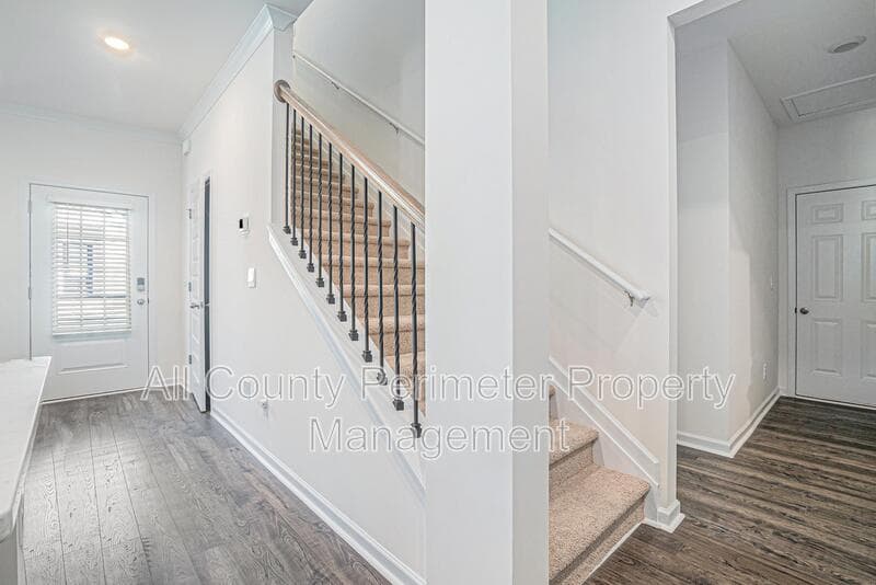 Loganville House: 607 Silver Moon Drive