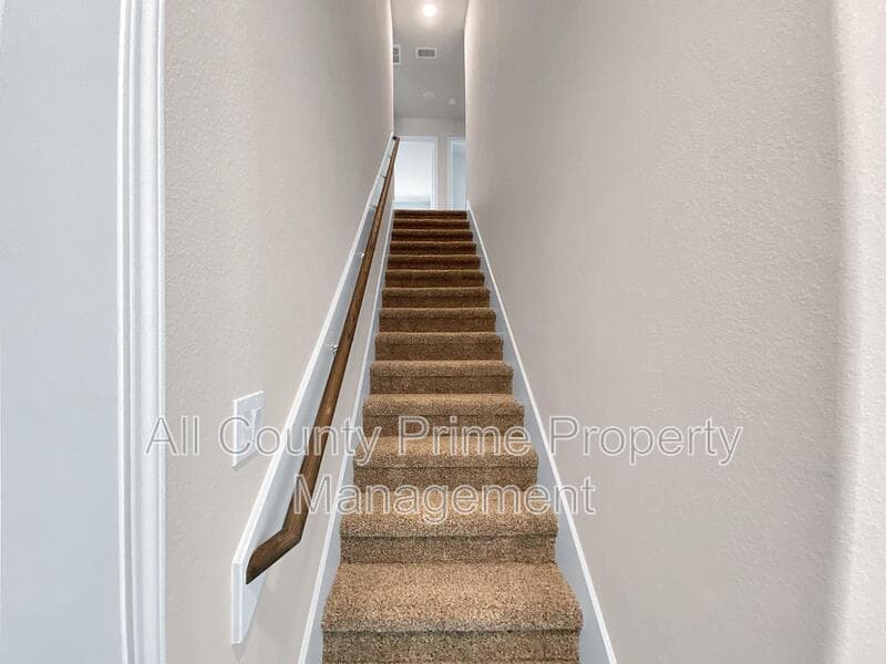 Willis House: 13071 Clear View Dr